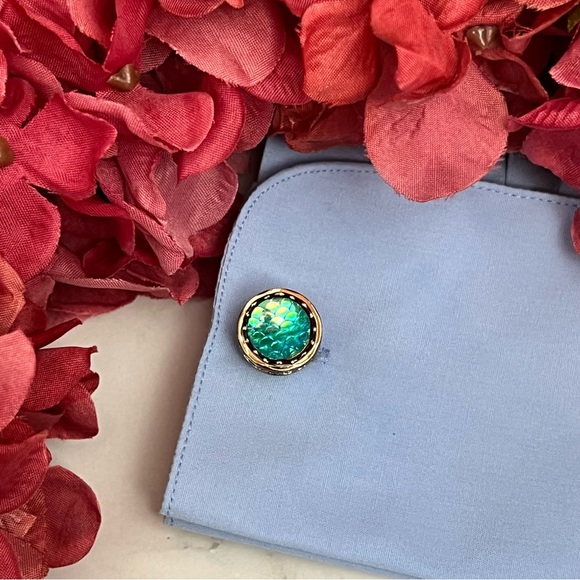 Antiqued Gold and Teal Blue Mother of Pearl Cufflinks - Picture 15 of 17